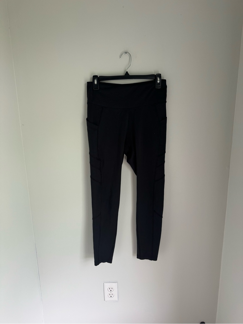 New Balance High-Waist Pocketed Leggings Size M